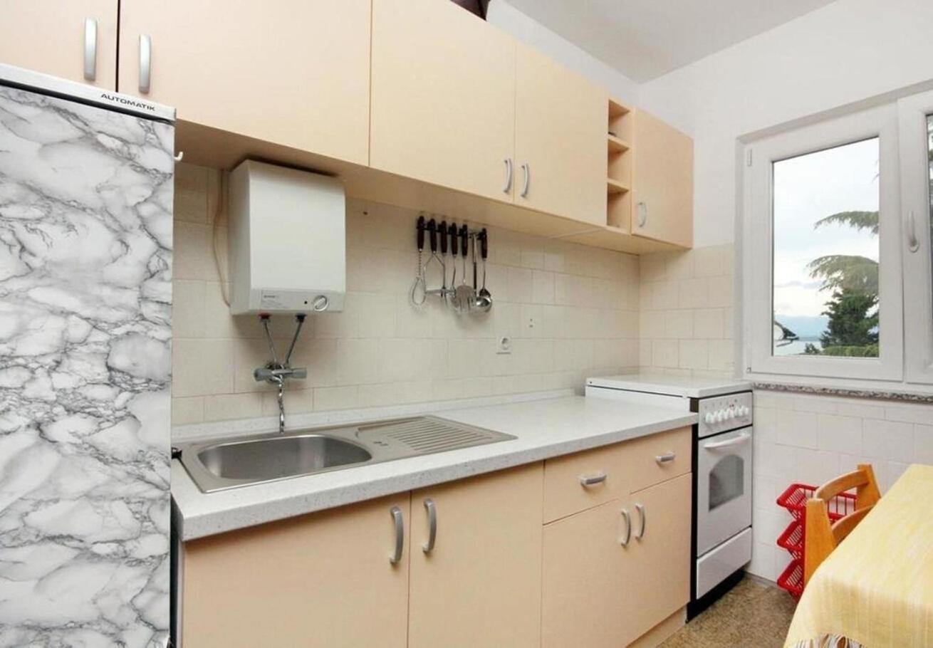 Apartment Ljerka Малинска Экстерьер фото